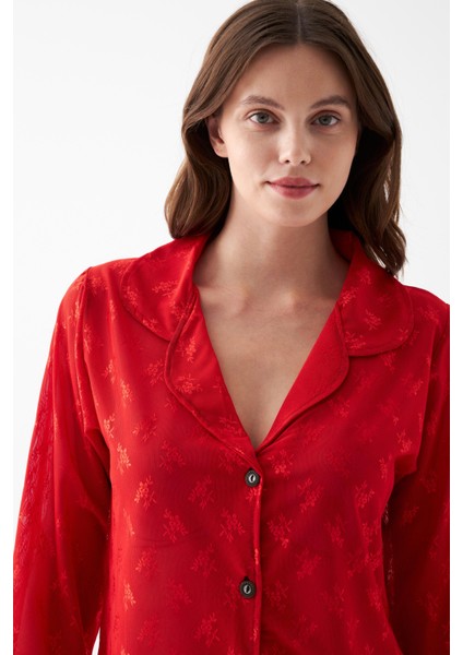 Kadın Kırmızı Şeffaf Jakar Düğmeli Pijama Takımı fırsatları