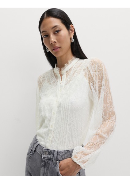 Dantel Detaylı Bluz