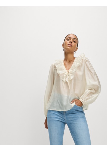 Lyocell Karışımlı Volan Detaylı V Yaka Bluz indirimleri