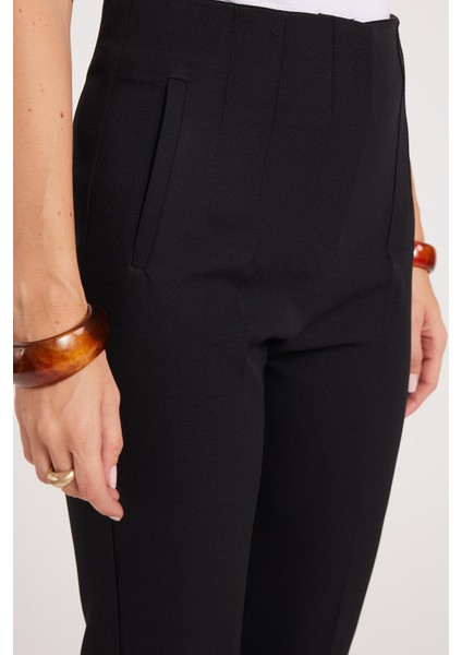 Kadın Relax Fit Rahat Kesim Yüksel Bel Dar Paça Siyah Pantolon modelleri