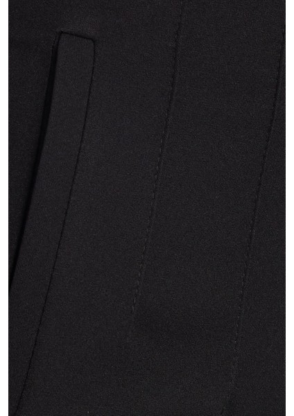 Kadın Relax Fit Rahat Kesim Yüksel Bel Dar Paça Siyah Pantolon