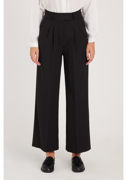 Kadın Regular Fit Klasik Kesim Cırt Kapamalı Palazzo Siyah Pantolon