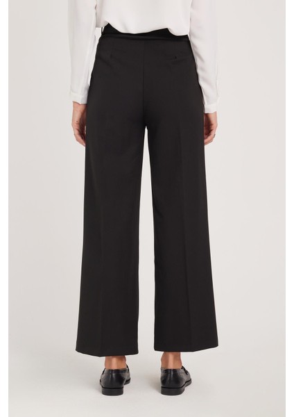Kadın Regular Fit Klasik Kesim Cırt Kapamalı Palazzo Siyah Pantolon