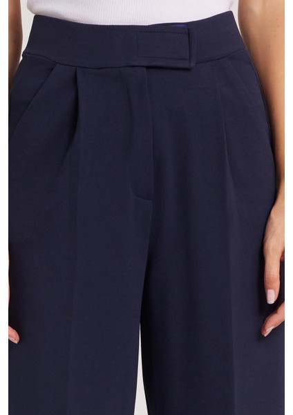 Kadın Regular Fit Klasik Kesim Cırt Kapamalı Geniş Paça Lacivert Pantolon modelleri