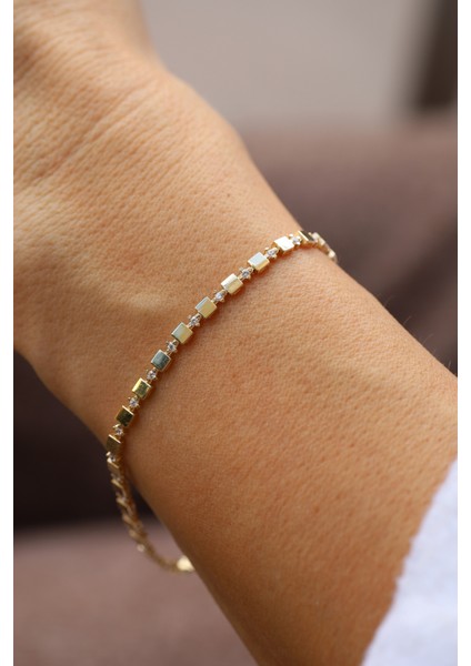 14 Ayar Altın Küp ve Tektaş Örüntülü Bileklik modelleri