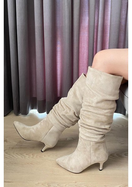 Kadın Tamara Krem Süet Körüklü Sivri Burun Çivi Topuk Çizme