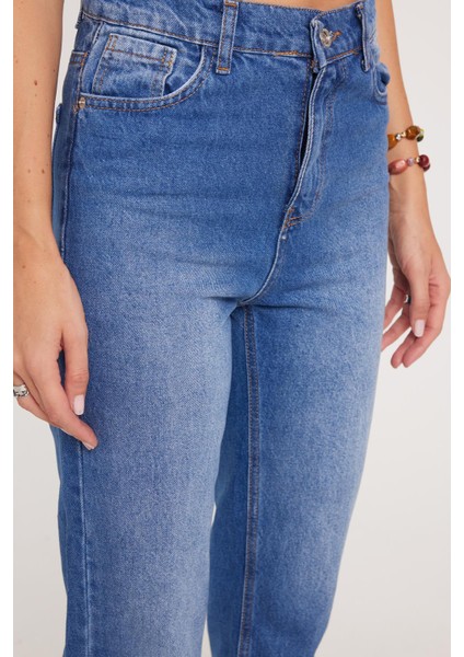 Kadın Slim Fit Dar Kesim Pamuklu Dar Paça Mavi Jean Pantolon modelleri