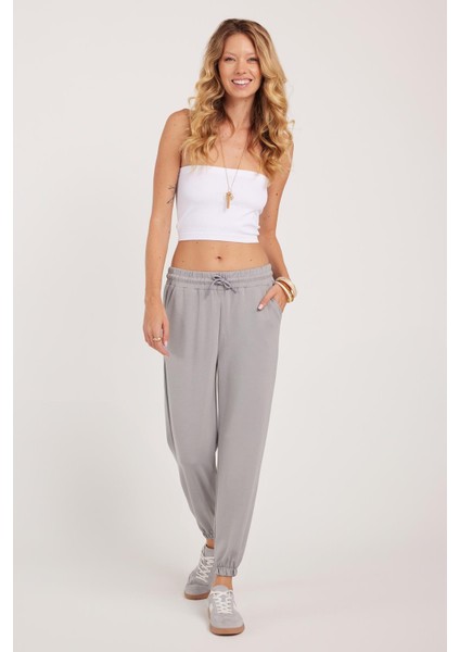 Kadın Relax Fit Rahat Kesim Modal Kumaş Beli Bağlamalı Lastikli Jogger Gri Pantolon fiyatları