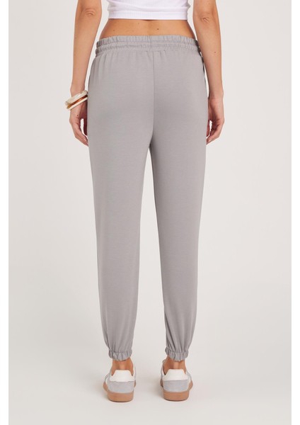 Kadın Relax Fit Rahat Kesim Modal Kumaş Beli Bağlamalı Lastikli Jogger Gri Pantolon