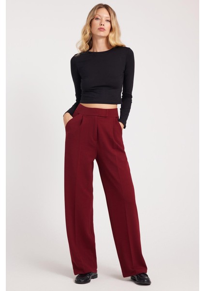 Kadın Regular Fit Klasik Kesim Cırt Kapamalı Geniş Paça Bordo Pantolon indirimleri