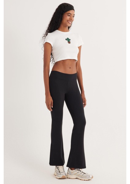 Kadın Slim Fit Dar Kesim Modal Kumaş Ispanyol Paça Siyah Pantolon fırsatları