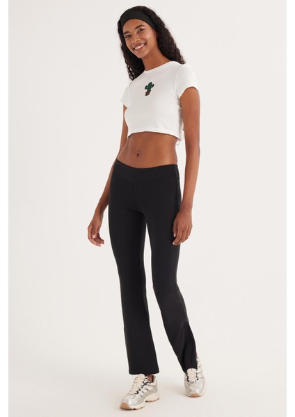 Kadın Slim Fit Dar Kesim Modal Kumaş Ispanyol Paça Siyah Pantolon indirimleri