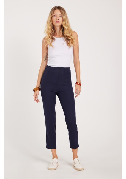 Kadın Relax Fit Rahat Kesim Yüksel Bel Dar Paça Lacivert Pantolon fırsatları