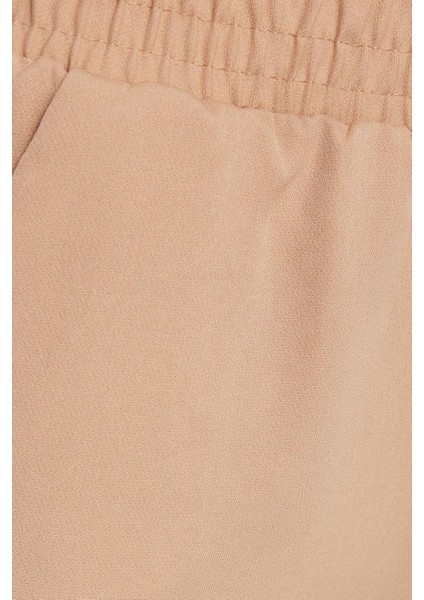 Kadın Relax Fit Rahat Kesim Yüksel Bel Dar Paça Beli Lastikli Bağcıklı bej Pantolon