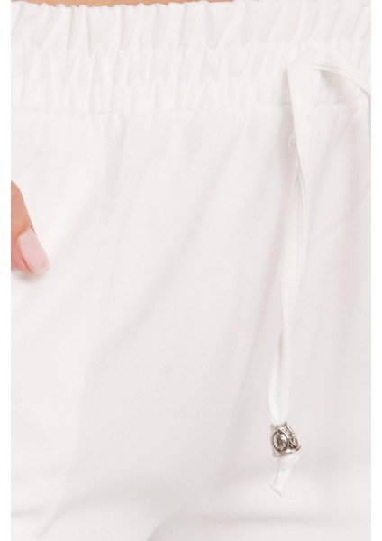 Kadın Relax Fit Rahat Kesim Yüksel Bel Dar Paça Beli Lastikli Bağcıklı beyaz Pantolon