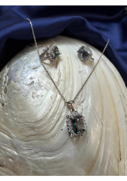 Mistik Topaz Taşlı Dikdörtgen Kesim 925 Ayar Gümüş Kolye Küpe Seti modelleri