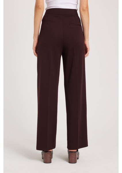Kadın Regular Fit Klasik Kesim Cırt Kapamalı Geniş Paça Kahverengi Pantolon