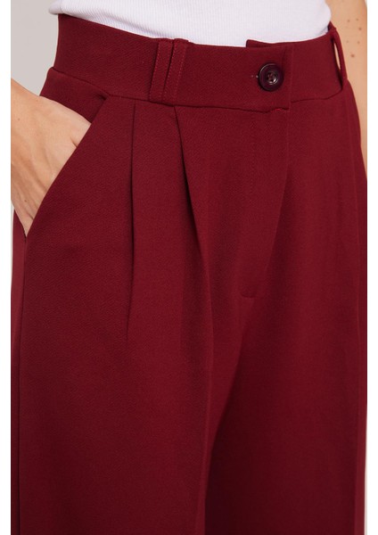 Kadın Regular Fit Klasik Kesim Yüksel Bel Geniş Paça Bordo Pantolon modelleri