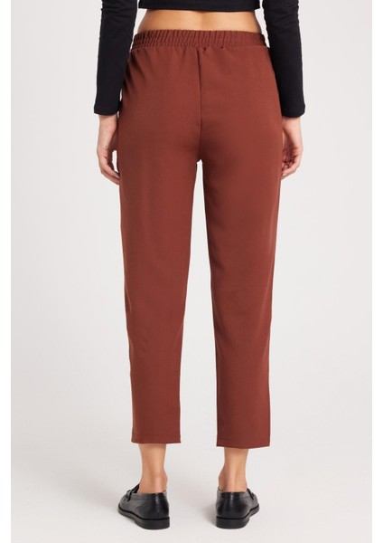 Kadın Relax Fit Rahat Kesim Yüksel Bel Düz Paça Beli Lastikli Kahverengi Pantolon