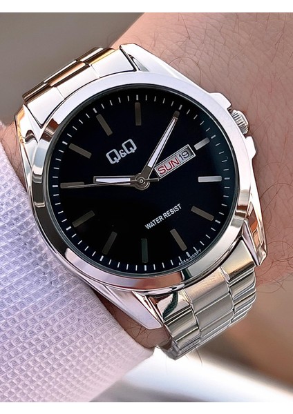 Çelik Kordon Takvimli Kadran 2 Yıl Garantili 3 Atm Suya Dayanıklı Erkek Kol Saati QQ.E2001.A3