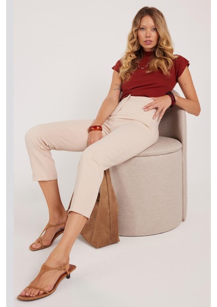 Kadın Relax Fit Rahat Kesim Yüksel Bel Dar Paça Bej Pantolon fırsatları