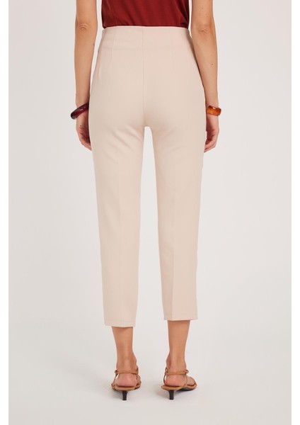 Kadın Relax Fit Rahat Kesim Yüksel Bel Dar Paça Bej Pantolon