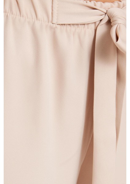 Kadın Relax Fit Rahat Kesim Lastikli Kuşak Bağlamalı Geniş Paça Açık Bej Pantolon