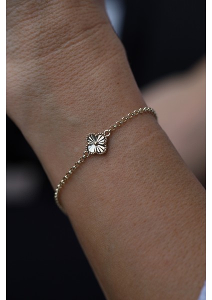 14 Ayar Altın Ince Dodge Zincirli Yoncalı Bileklik