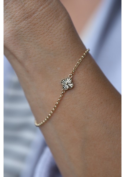 14 Ayar Altın Ince Dodge Zincirli Yoncalı Bileklik fırsatları