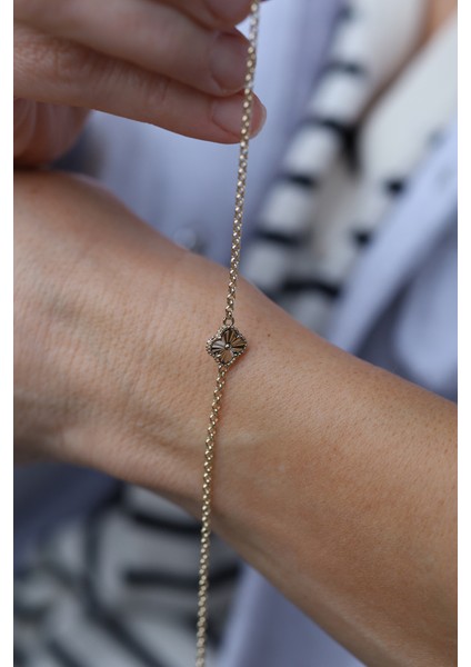 14 Ayar Altın Ince Dodge Zincirli Yoncalı Bileklik indirimleri