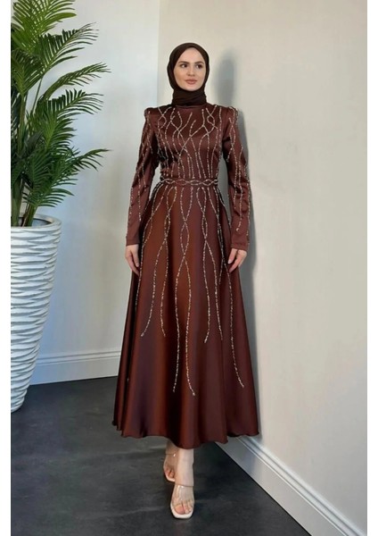 Amaris Taşlı Prenses Kesim Saten Kumaş Tesettür Abiye- Kahverengi