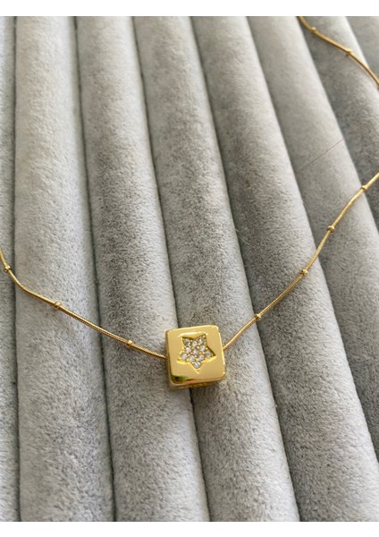 Çelik Kolye “yıldız” Küp 1x1 Cm. Kolye Gold-Özel Kutusunda fiyatları