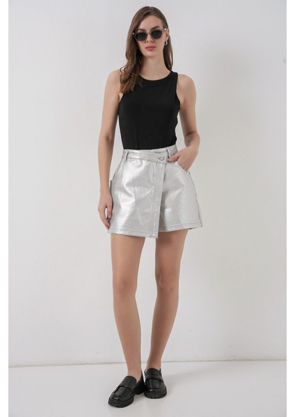 Kadın Bdart Düğmeli Yüksek Bel Metalik Kumaş Mini Şort Etek Gümüş Gri fiyatları