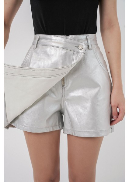 Kadın Bdart Düğmeli Yüksek Bel Metalik Kumaş Mini Şort Etek Gümüş Gri indirimleri