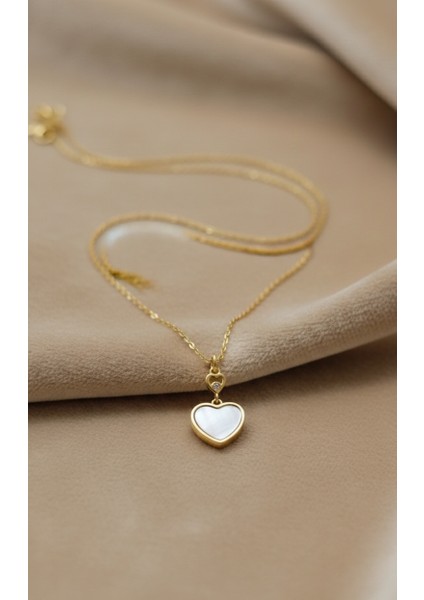 Kalp Figürlü Kolye
