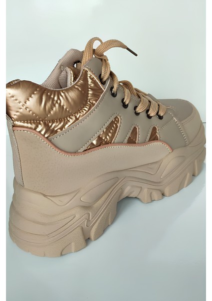 Kadın Kalın Taban Spor Ayakkabı - Bej ve Gold Detaylı Sneaker, Yürüyüş Ayakkabısı