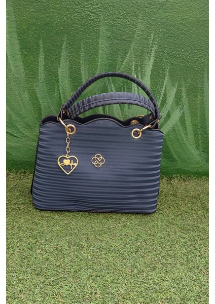 Lacivert Gold Detaylı Kadın Omuz Çantası | Kalp Anahtarlıklı Modern Tasarım