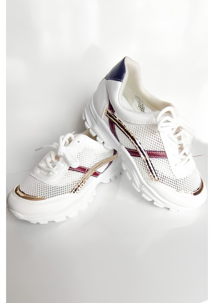 Kadın Spor Ayakkabı – Beyaz Fileli, Konforlu ve Şık Günlük Sneaker