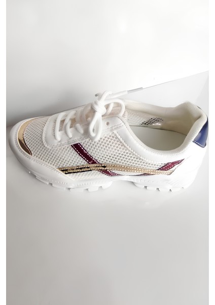 Kadın Spor Ayakkabı – Beyaz Fileli, Konforlu ve Şık Günlük Sneaker modelleri