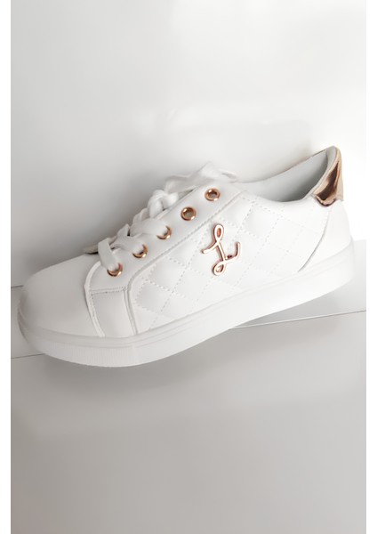 Beyaz Şık Kadın Sneaker | Altın Detaylı Rahat Günlük Ayakkabı fırsatları
