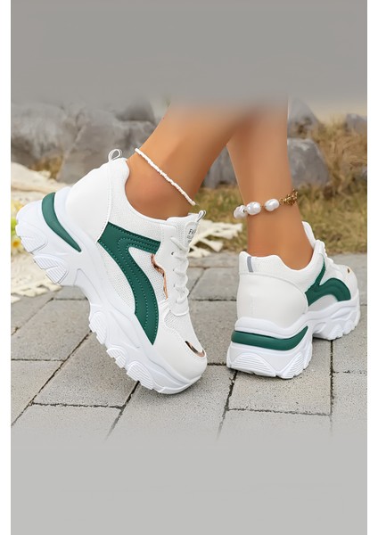 Beyaz Kalın Taban Kadın Spor Ayakkabı – Yeşil ve Gold Detaylı Nefes Alabilen Sneaker