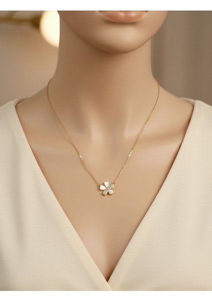 Çiçek Motifli Kolye modelleri