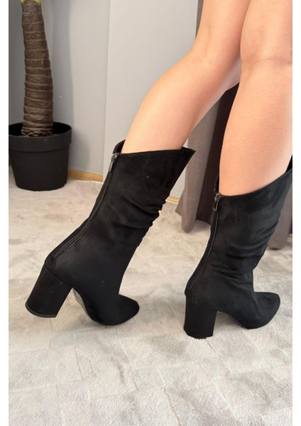 Kadın Saşa Siyah Süet Körüklü Arkadan Fermuarl Kalın Topuklu Sivri Burun Orta Boy Çizme fırsatları