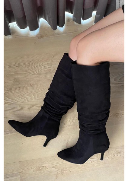 Kadın Tamara Siyah Süet Körüklü Sivri Burun Çivi Topuk Çizme fiyatları