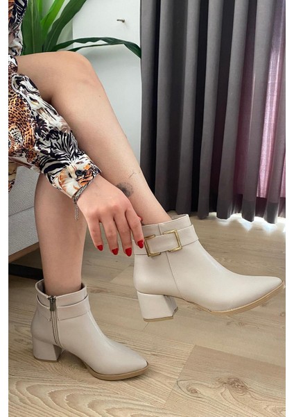 Kadın York Krem Cilt Kare Toka ( 6 cm ) Topuklu Sivri Burun Bot