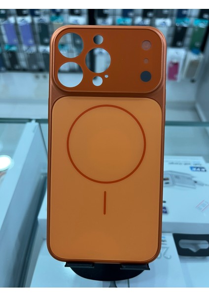 iPhone 16 Pro Max Uyumlu Magsafe Özellikli Sert Ag Glass Telefon Kılıfı / 17 Pro Görünümlü