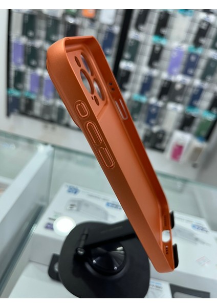 iPhone 16 Pro Max Uyumlu Magsafe Özellikli Sert Ag Glass Telefon Kılıfı / 17 Pro Görünümlü fırsatları