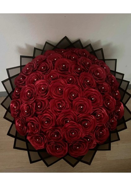 “inci Taşlı Kırmızı Saten Gül Aranjmanı