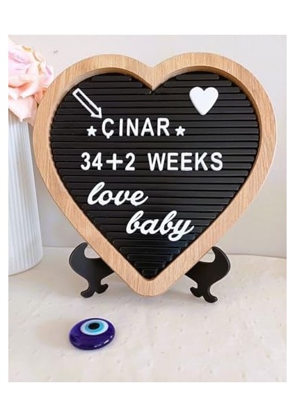 Ahşap Kalp Çerçeveli Özelleştirilebilir Mesaj Panosu Siyah Zemin Beyaz Harf Setli Yazı Tahtası