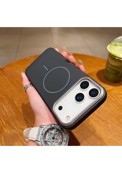 iPhone 17 Promax Magsafe Özellikli Ultra Slim Darbeye Dayanıklı Metal Çerçeveli Kılıf modelleri
